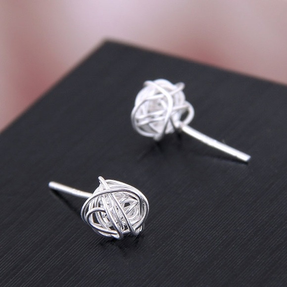 925 Silver Wire Knot Stud Earrings - Picture 2 of 6